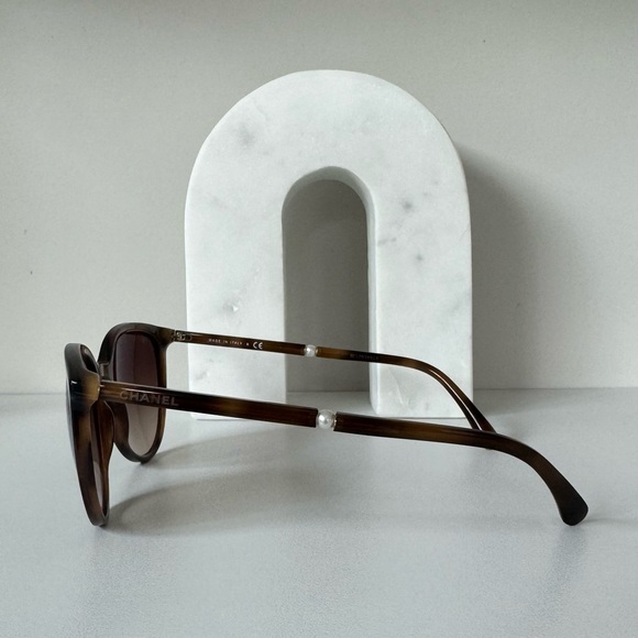 CHANEL | Round Cat Eye Sunglasses | Brown Tortoiseshell with Pearl Accents - Picture 3 of 14